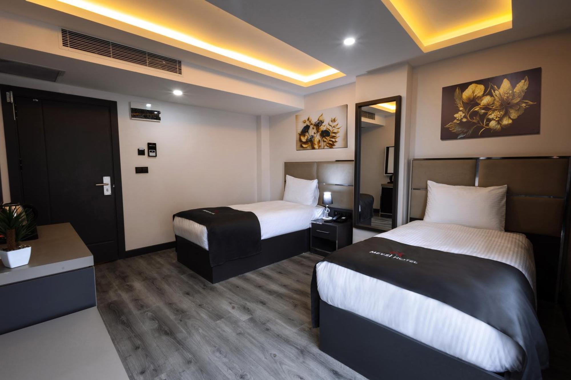 Meyzi Hotel Istanbul Exterior photo